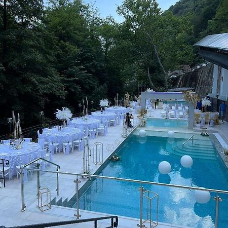 Hotel Holiday Maria Байле Херкулане Екстериор снимка