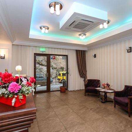 Hotel Holiday Maria Байле Херкулане Екстериор снимка