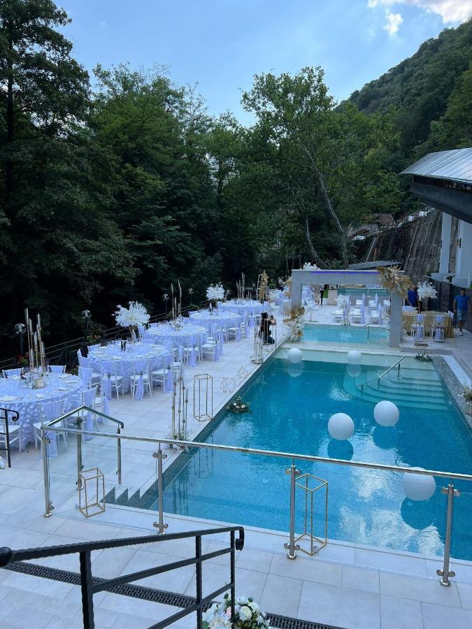 Hotel Holiday Maria Байле Херкулане Екстериор снимка