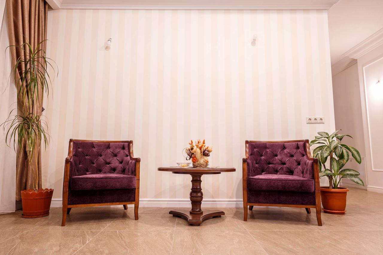 Hotel Holiday Maria Байле Херкулане Екстериор снимка